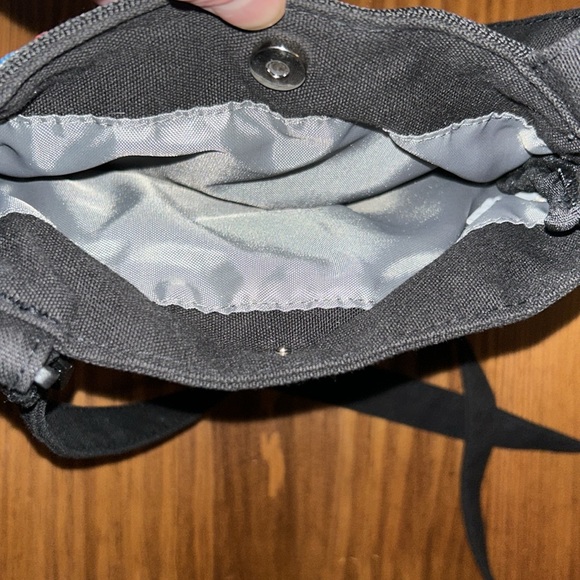 KAVU Keeper Semi Padded Sling Canvas Crossbody Black Bag - Picture 4 of 6